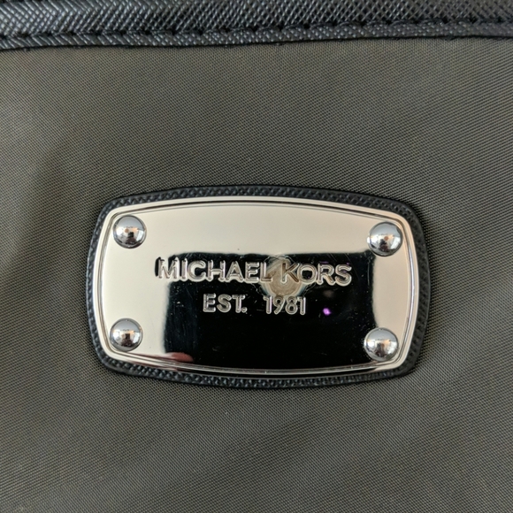 Michael Kors tote - Picture 2 of 4